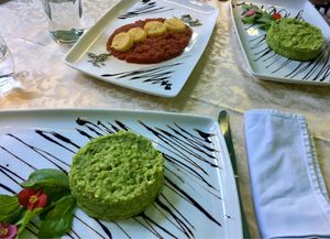 Risoto verde (de guisantes) y polenta con tomate casero at Pasike in Trogir