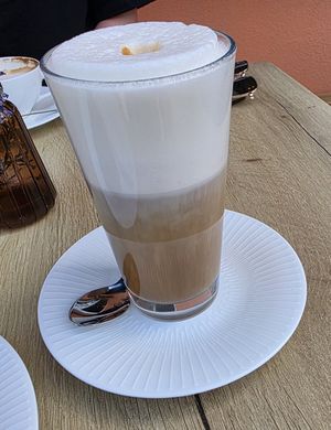Latte Macciato mit Sojamilch at Rotes Emu in Baden-württemberg