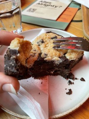 Vegan Brookie, yum 😋 (4,20€)  at Alrighty Roastery & Coffee Shop in Bayern