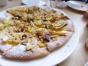 Sweet flavor pizza! (Banana and chocolate) at Elite Pizza 依禮鮮蔬手工披薩 in Taichung