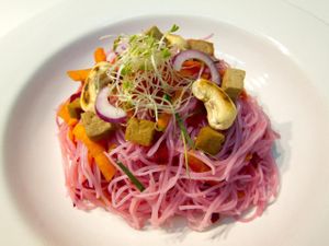 Gluten-free nooodle salade at MU-Food in Geneva