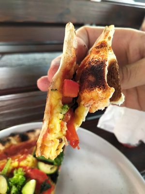 crunchy cheesy [vegan] pizza at Holzofenpizza Engel in Frankfurt