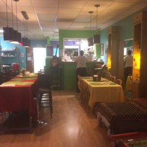 interior at Rawtopian Bliss Cafe in Columbia