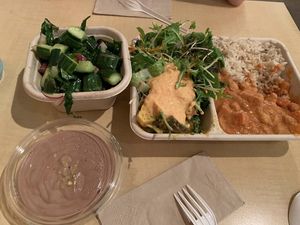 Warmes Essen, salat small und Dessert   at Revive Cafe - Wyndham St in Auckland