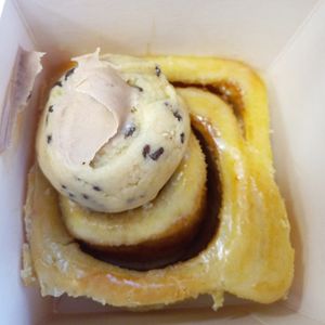 Vegan cookie dough cinnamood at Cinnamood - Donauzentrum  in Wien