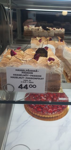 Vegan cake at Fazer Café Kluuvikatu in Uusimaa