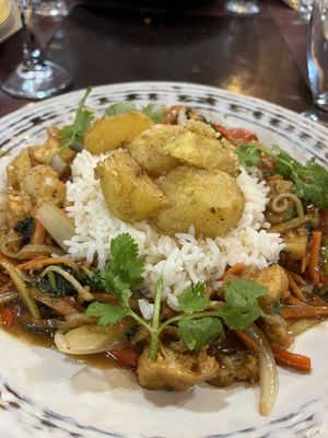Tofu saltado  at Chifa La Familia Feliz in La Fortuna