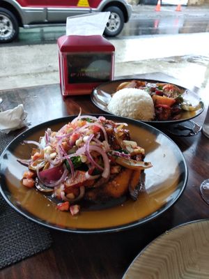 Vegan tofu dishes at Chifa La Familia Feliz in La Fortuna