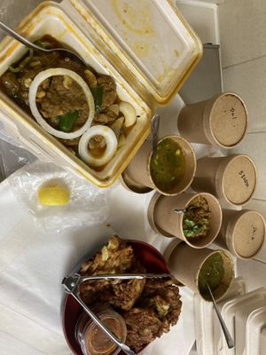 Nataraj special chicken, 3 curries, onion pakora (all vegan)  at Nataraj - Suginamiku in Tokyo