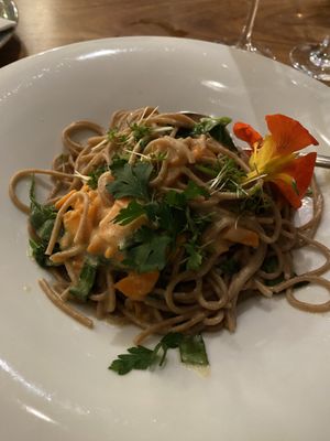 Vollkornspaghetti mit Erdnusssauce und Gemüse   at Strandgut in Bad Schandau