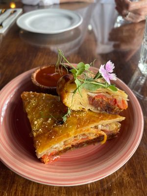 No bacon or egg pie at The Hungry Tapir Bangsar in Wilayah Persekutuan Kuala Lumpur