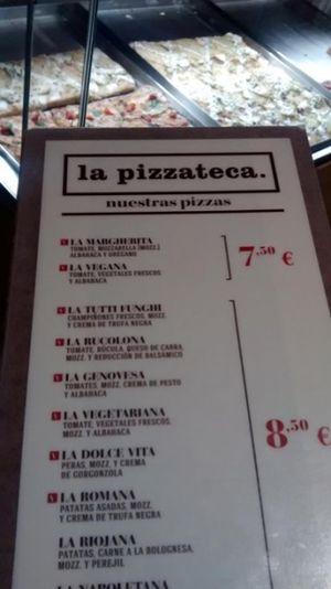 Menu at La Pizzateca in Madrid