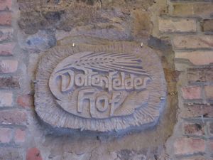 entry sign at Dottenfelder Hofladen in Bad Vilbel