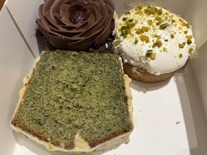 Pâtisseries véganes 🌱   at Copines Paris in Bruxelles