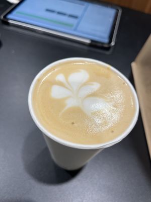 Cappuccino lait coco et caramel vegan 🌱   at Copines Paris in Bruxelles