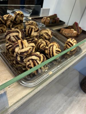 vegan cinnamon knots (horrible)  at Copines Paris in Bruxelles