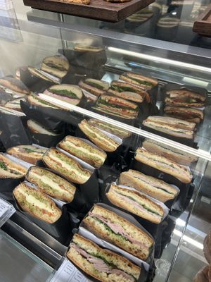 vegan flat bread with tofu and veggies  at Copines Paris in Bruxelles