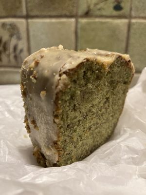 Sabrina 🌱 cake vegan pistache chocolat blanc  at Copines Paris in Bruxelles