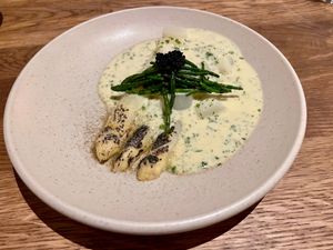 Asparagus - Monk's beard (barba di frate) - Beurre Blanc - Chervil

(Menu april 2026) at Dirt.  in Ghent
