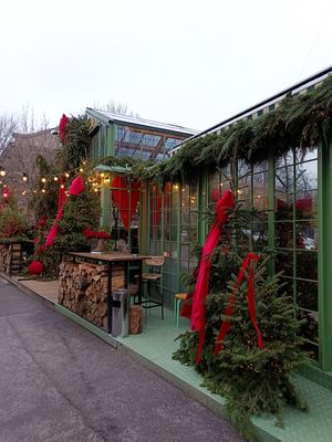  at Un Poco Pizza Fresca in București