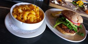 Lentil walnut burger | mac ‘n cheese at Avo in Nashville