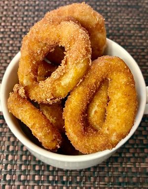 Onion rings  at The World Eatery in Dubai