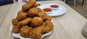 Crispy mixed vegetables at Charm Thai Cafe - Doncaster in Doncaster