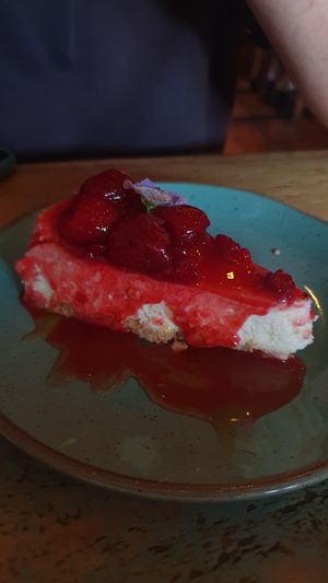 raspberry gin cheescake at Plantuguese in Bristol