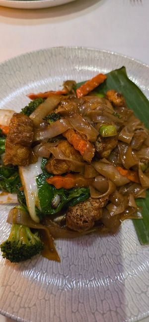 Vegan tofu pad eu ew at Koh Lanta Thai Restaurant in England