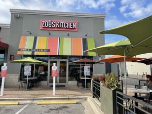 Storefront   at Zoës Kitchen in Destin