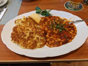 Rotti and chilli. at Kraut & Ruben in Bad Hofgastein