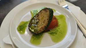 Gruß aus der Küche: Zucchini, Tomatensugo, Basilikum at Kraut & Ruben in Bad Hofgastein