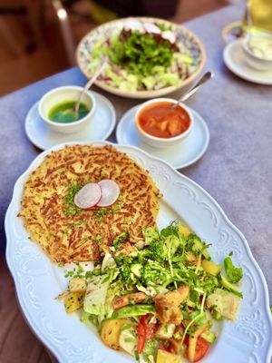 Broccoli, chanterelles and sprouts 😍  at Kraut & Ruben in Bad Hofgastein