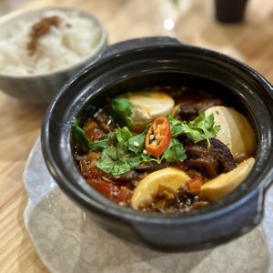 Soft tofu clay pot   at Anzzie Veggie Vegetarian Restaurant in Campsie