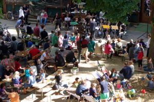 our garden with playground and stage at Peissnitzhaus in Halle