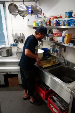 the cook in action at Peissnitzhaus in Halle