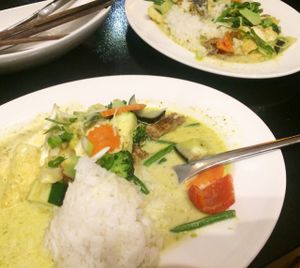 tofu curry at Sala in Berlin