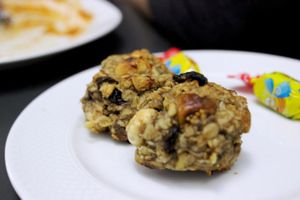 complimentary nut cookies at Vegan Community Kitchen in Istanbul