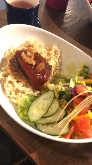 Vegan Loco Moco, there are different vegan options on the menu as well! I look forward to going again  at Cafe VG in Naha