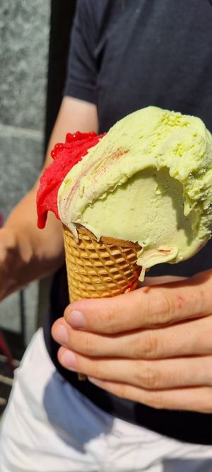 Raspberry Gin and avocado banana  at Cafe Kaiserbau in Stuttgart