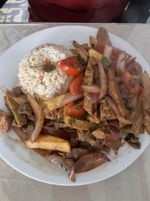 Lomo saltado  at Sayel in Lima