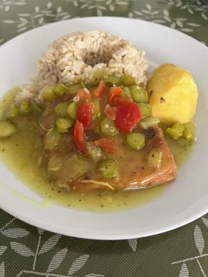 Tofu y espárragos (yum!)  at Sayel in Lima