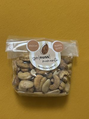 knoofi 50g 1,75€, trüffelglück 50g 2,40€  at Genussmomente  in Linz