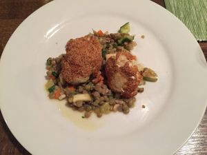 Gebackener Blumenkohl auf warmem Linsensalat at Gaststätte Tremonia Auch Porreebar in Dortmund