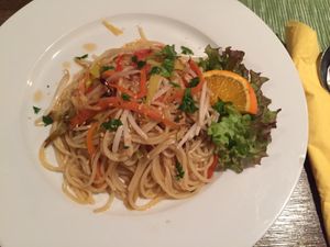 Sesam-Ingwer-Spaghetti at Gaststätte Tremonia Auch Porreebar in Dortmund