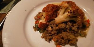 2. Gang Blumenkohl auf linsengemüse at Gaststätte Tremonia Auch Porreebar in Dortmund