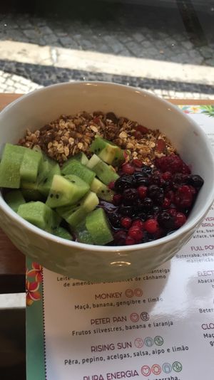 acai bowl at Liquid in Lisbon