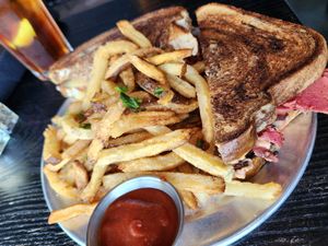 Vegan Reuben at Modern Love in Omaha