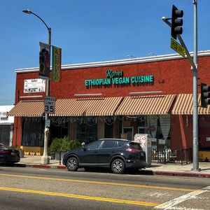 Facade at Rahel's Vegan Cuisine in Los Angeles