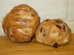 Walnut Raisin Bread at LOVEinBread in Central Singapore
